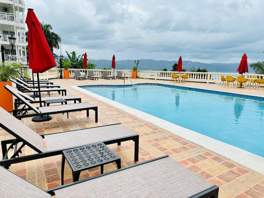 Falcon Islandview - Airport Pickup Available - 24Security Montego Bay Buitenkant foto